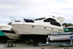 Image 3 for AZIMUT 42